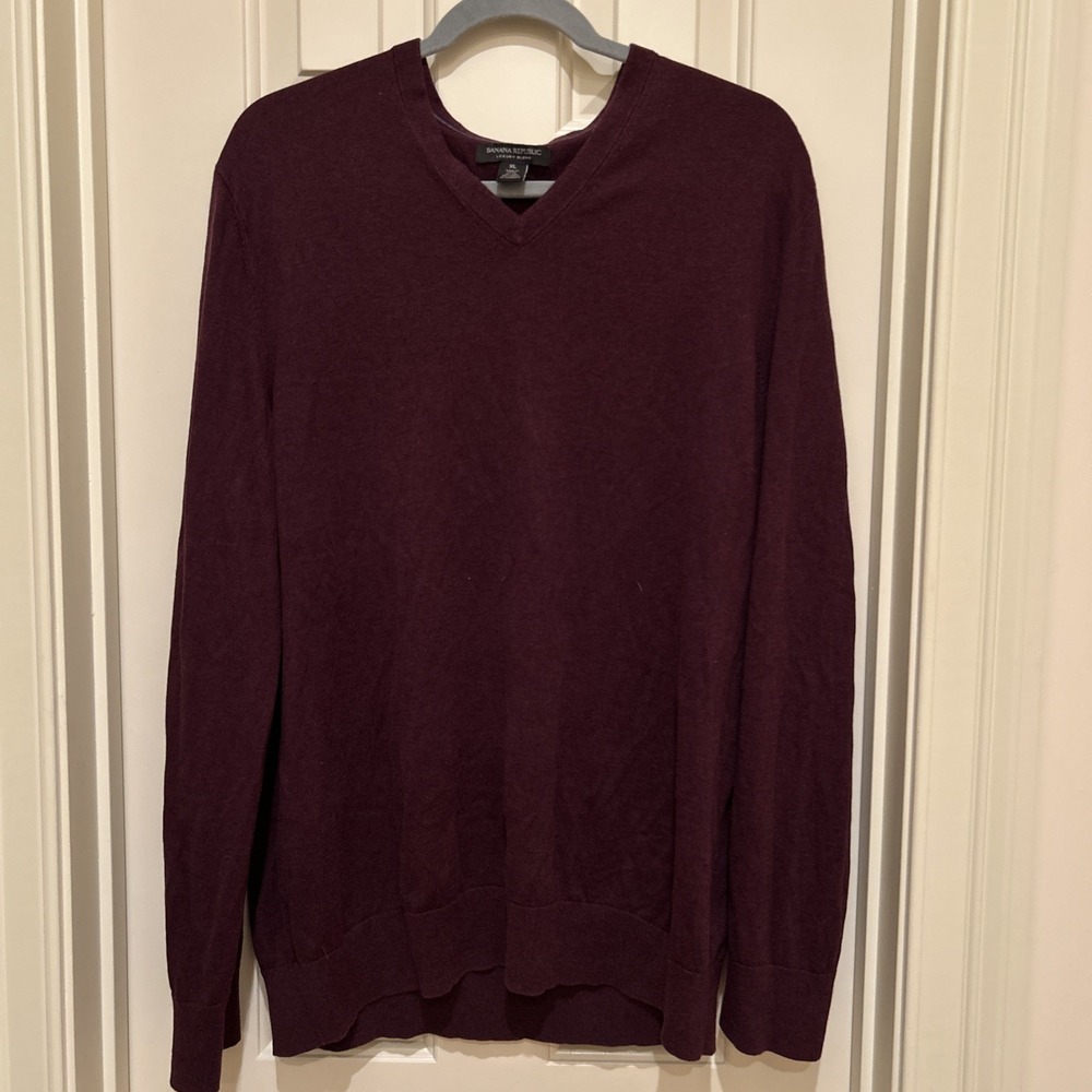 Banana Republic Sweater Men XL‎ Luxury Blend V Neck Silk Cashmere Purple Maroon